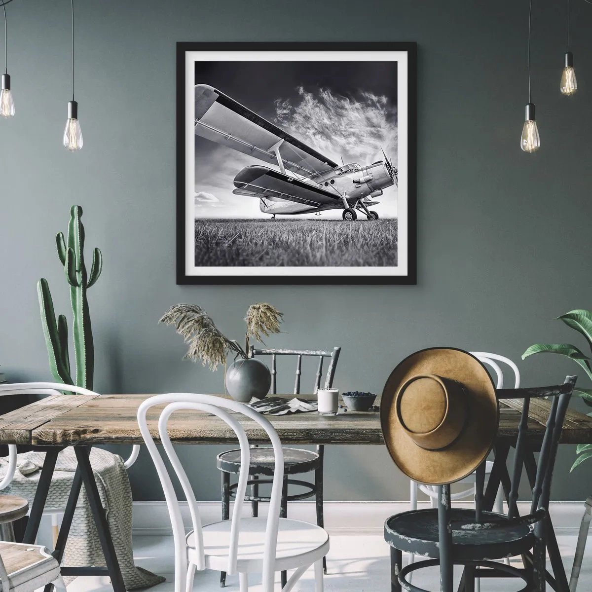 Poster în ramă neagră - Rătăcitorul înaripat - 50x50 cm