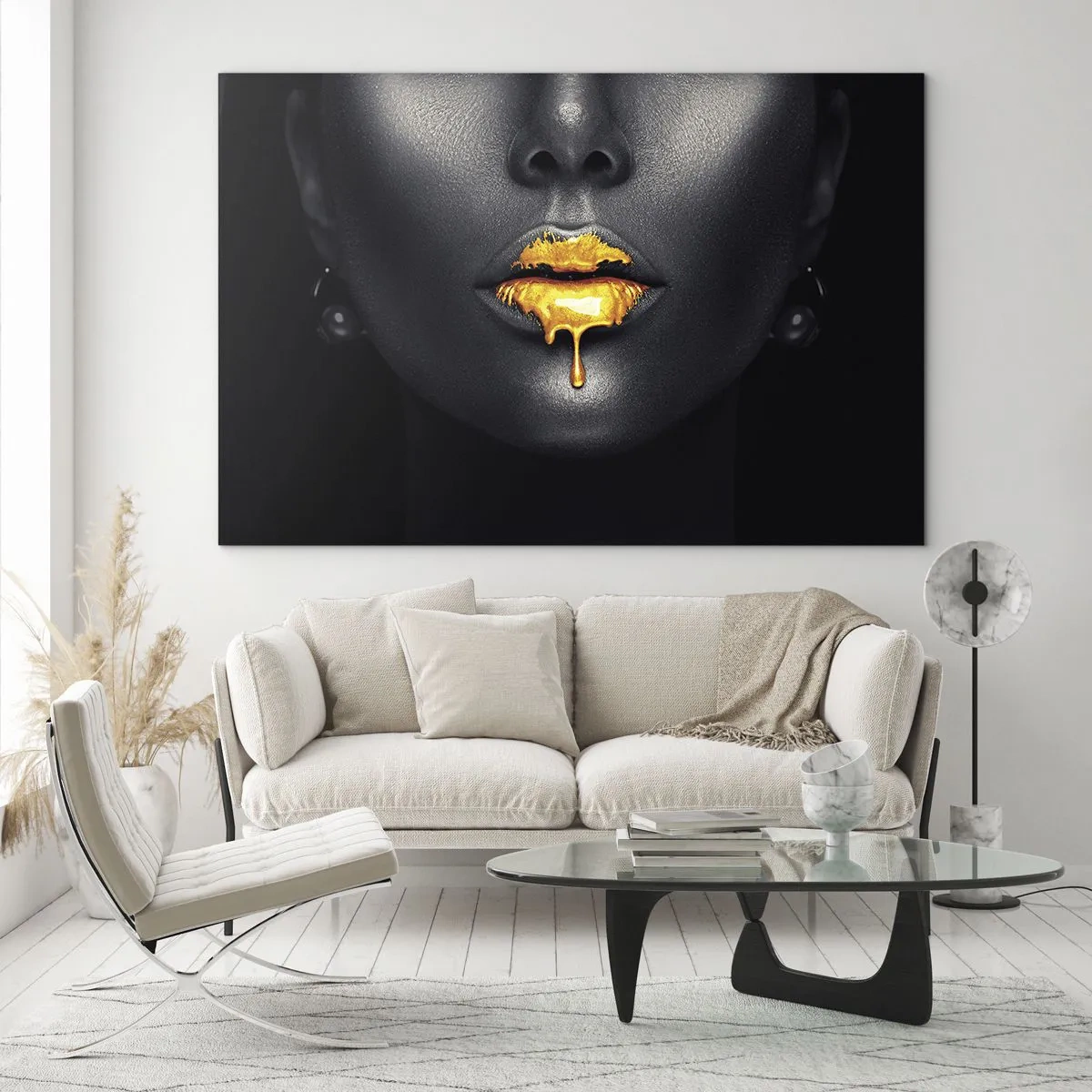 Tablou pe sticlă - Portret negru și auriu al unei femei cu buze strălucitoare - 70x50cm - Buzele de aur - Decorațiune modernă pentru perete pentru living și dormitor ARTTOR