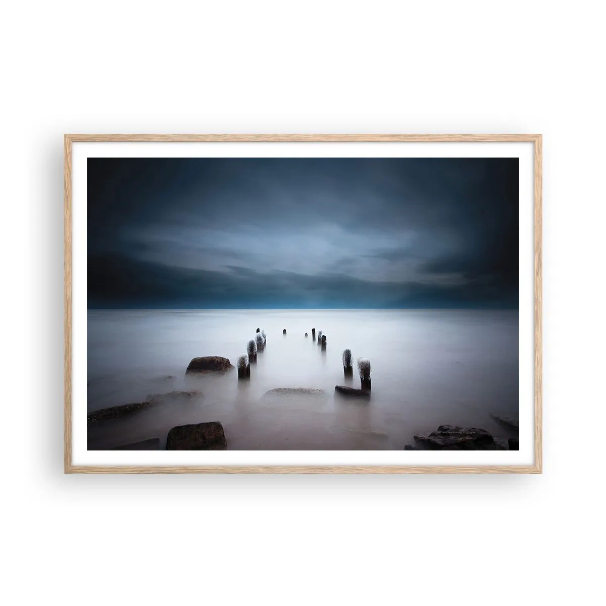 Poster în ramă de stejar deschis - Un lac în ceața calmă - 100x70 cm
