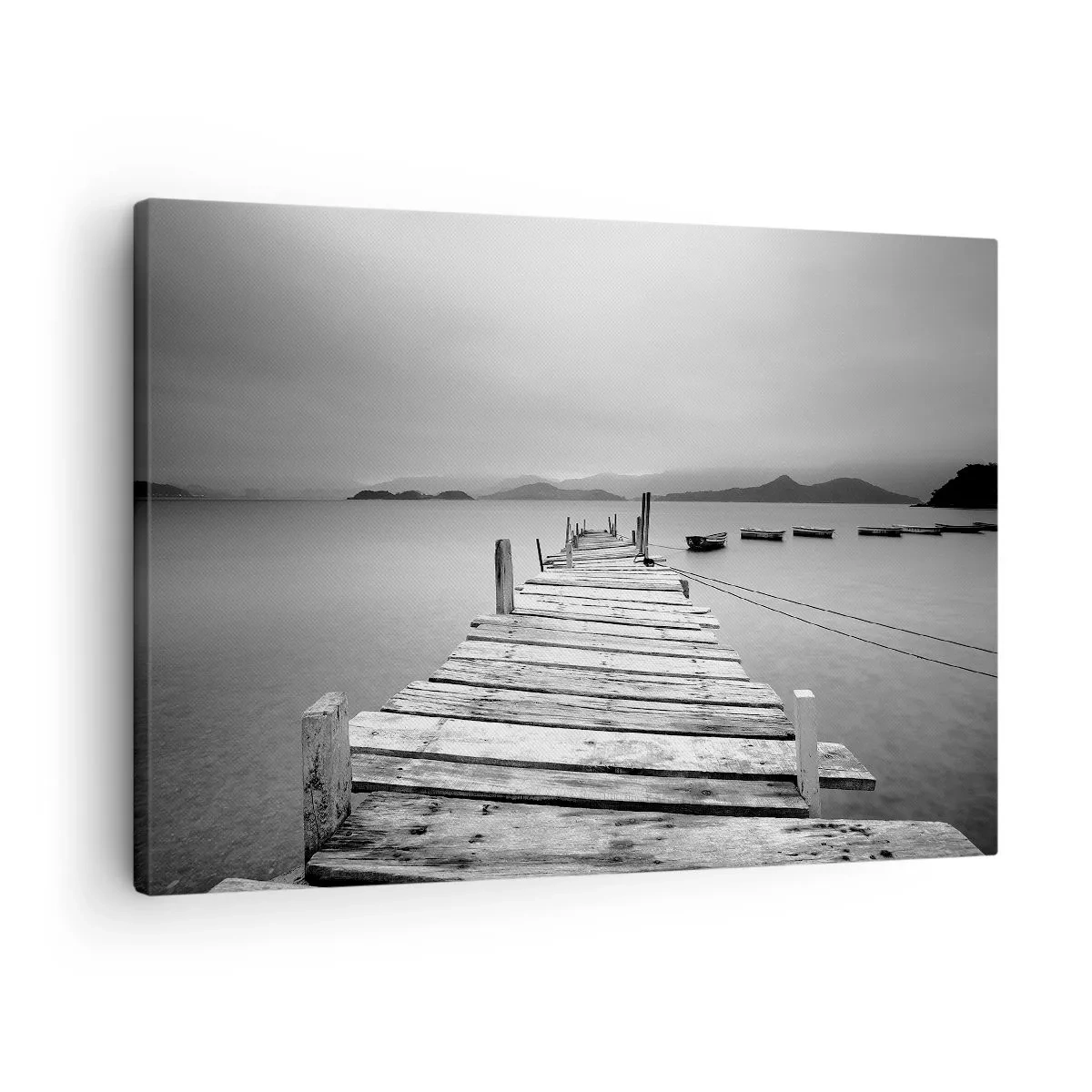 Tablou pe pânză Canvas - O vedere alb-negru a unui debarcader din lemn și a unui lac liniștit. - 70x50cm - Dincolo de munți, dincolo de mări - Decorațiune modernă pentru perete pentru living și dormitor ARTTOR