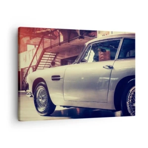 Tablou pe pânză Canvas - O mașină clasică într-un garaj elegant, cu interior industrial - 70x50cm - Clasicii nu îmbătrânesc - Decorațiune modernă pentru perete pentru living și dormitor ARTTOR