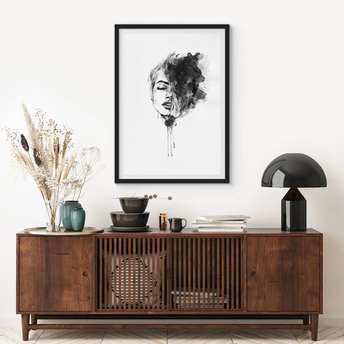 Poster în ramă neagră - La ce visează frumoasa - 30x40 cm