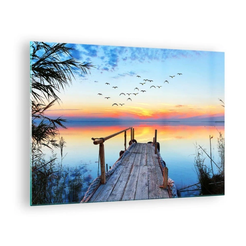 Tablou pe sticlă - Un debarcader de lemn deasupra unui lac la apus, cu un stol de păsări care zboară deasupra - 70x50cm - E timpul să ne întoarcem... - Decorațiune modernă pentru perete pentru living și dormitor ARTTOR