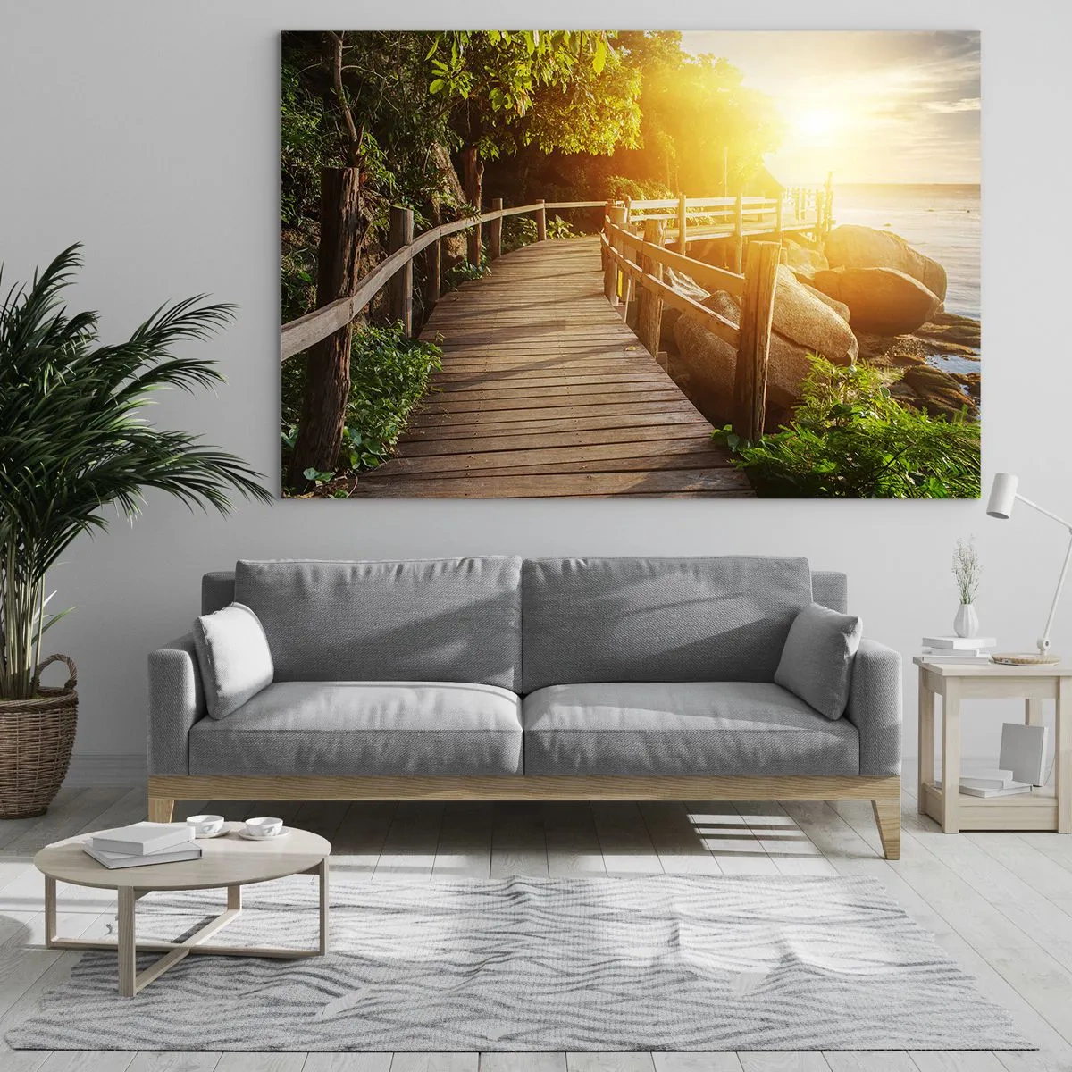Tablou pe sticlă - alee de lemn printre copaci lângă mare, în lumina apusului - 70x50cm - O altă curbă, o altă minune - Decorațiune modernă pentru perete pentru living și dormitor ARTTOR