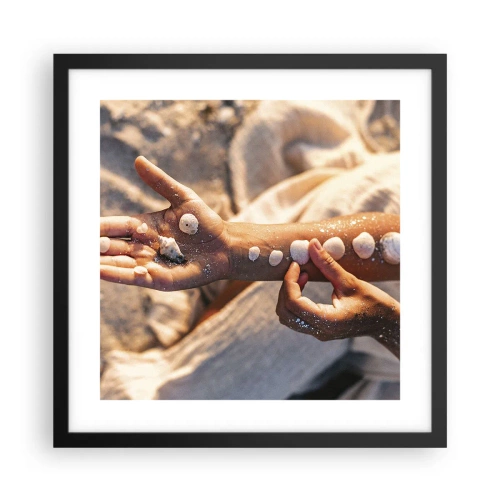 Poster în ramă neagră - Frumusețe la îndemână - 40x40 cm