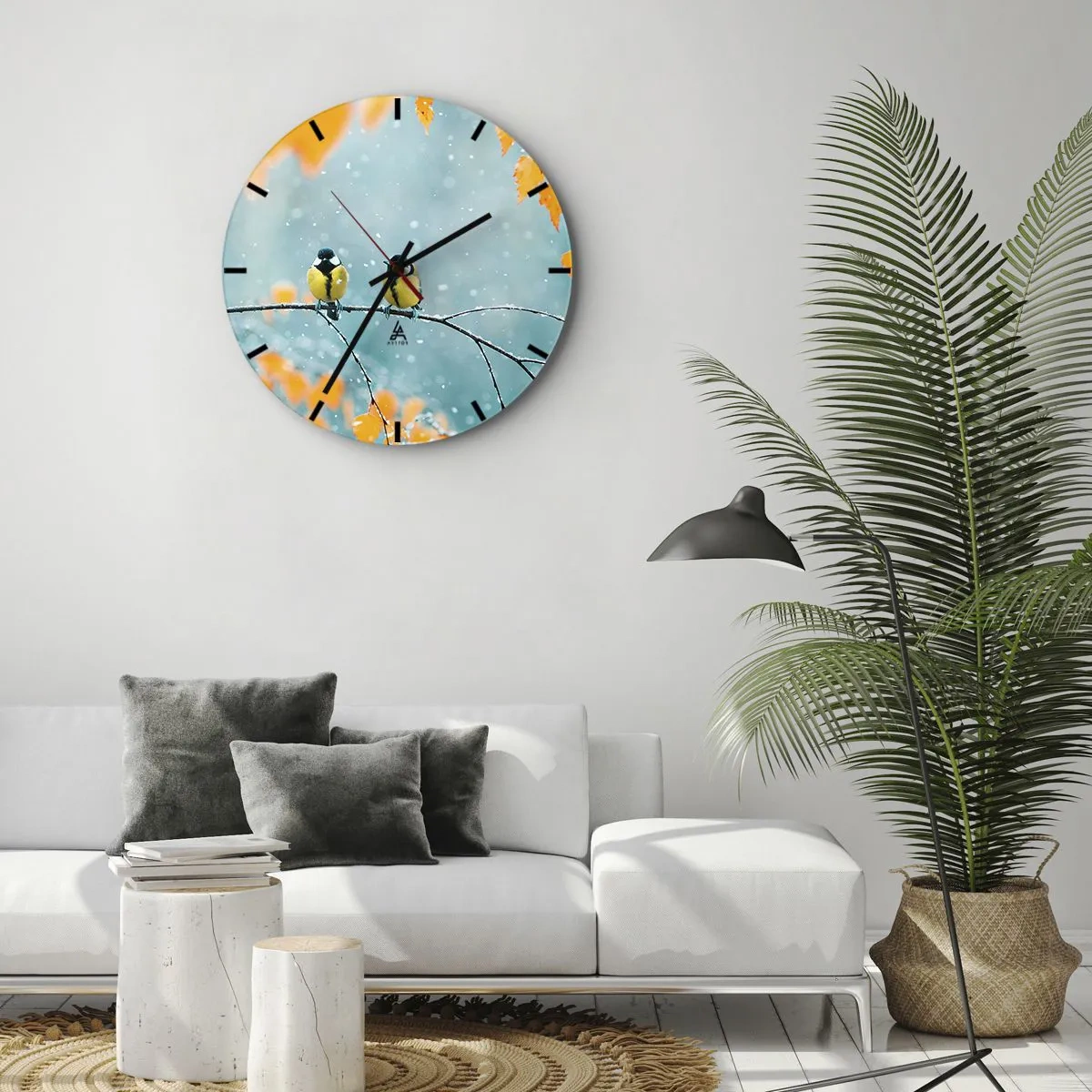 Ceas de perete - Ceas pe sticlă - Două țâțe pe o creangă acoperită de zăpadă într-un peisaj de iarnă - 30x30cm - Bârfele păsărilor - Decorațiune modernă pentru perete pentru living, bucătărie și dormitor ARTTOR