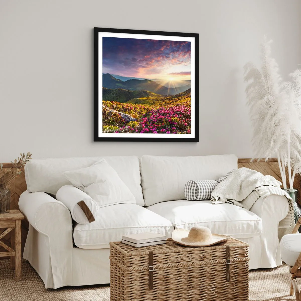 Poster în ramă neagră - Prospețimea unei dimineți de munte - 30x30 cm