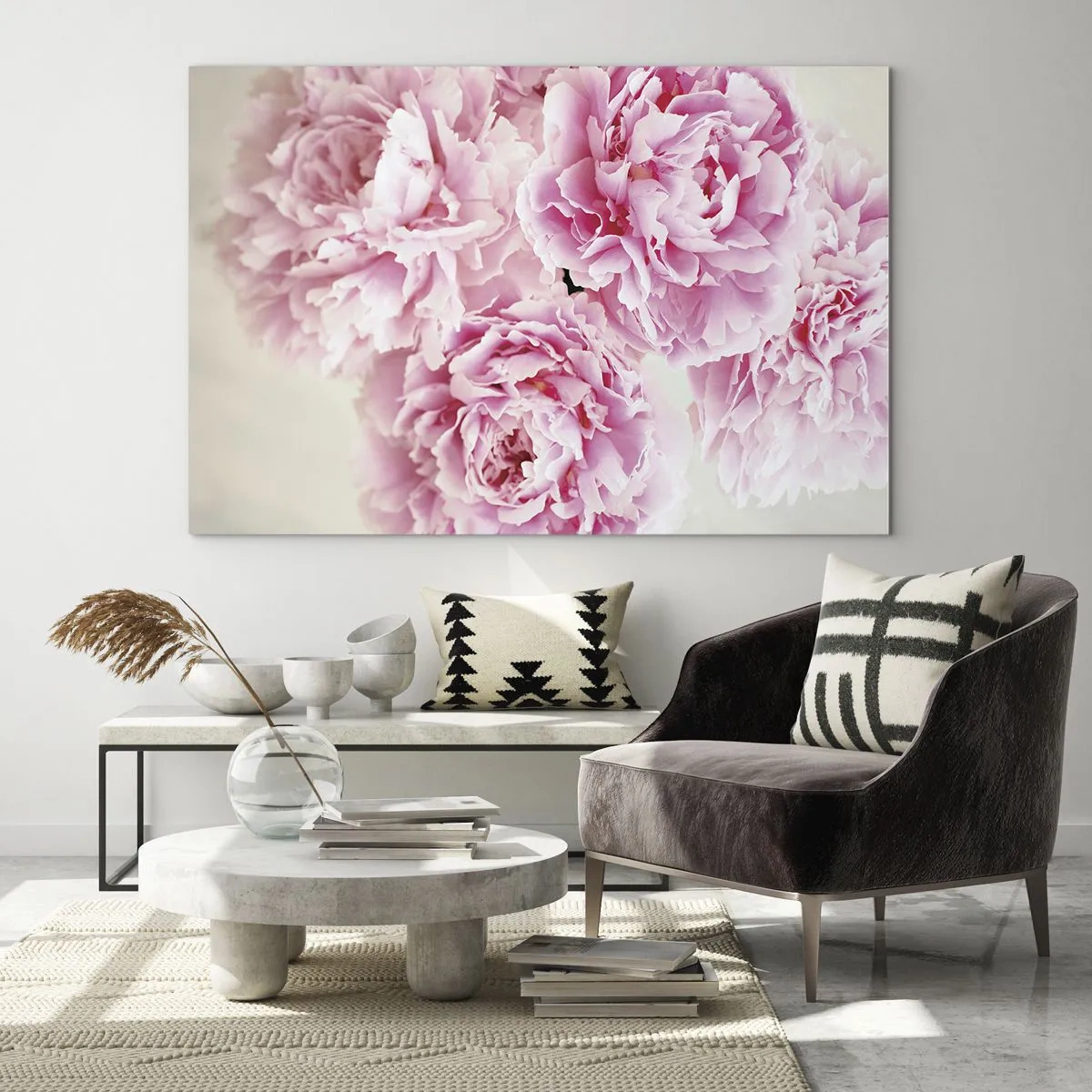 Tablou pe sticlă - Un buchet de bujori roz plini pe un fundal deschis - 70x50cm - În luxul roz - Decorațiune modernă pentru perete pentru living și dormitor ARTTOR