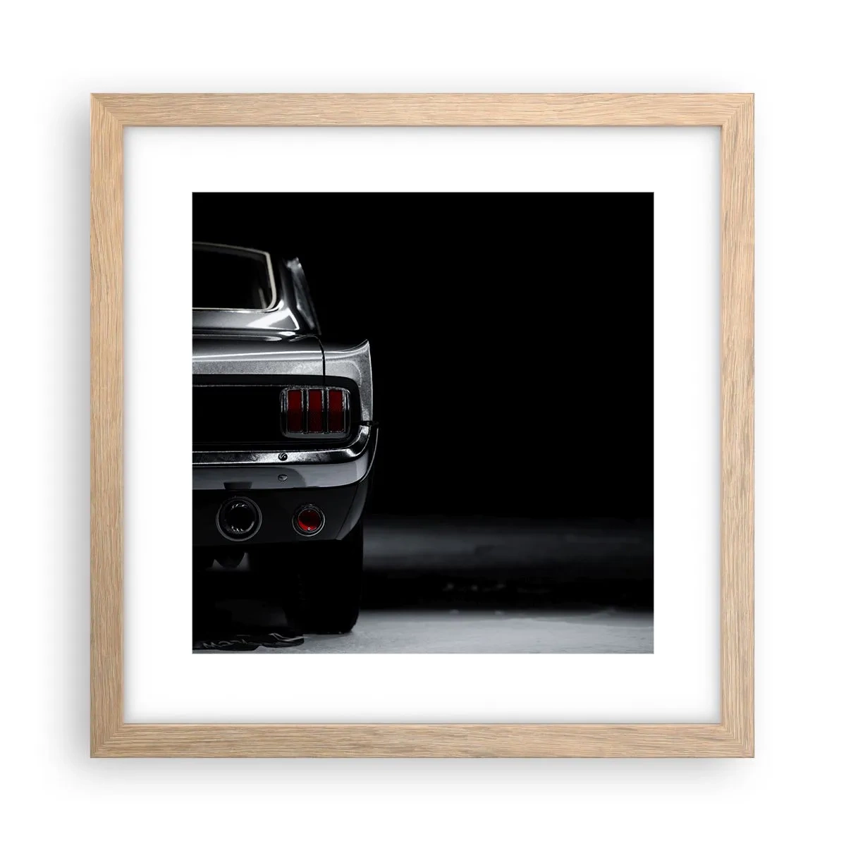 Poster în ramă de stejar deschis - Farmecul clasicului - 30x30 cm