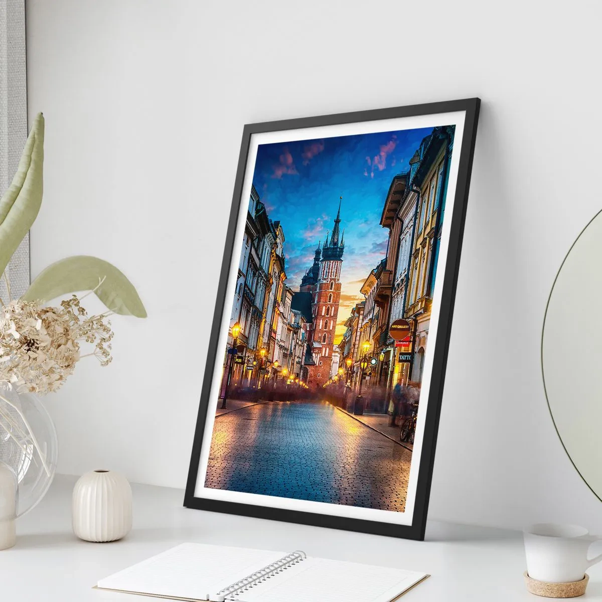 Poster în ramă neagră - Farmecul Cracoviei - 61x91 cm