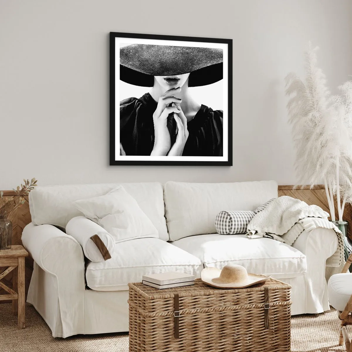 Poster în ramă neagră - Frumusețea ascunsă - 60x60 cm