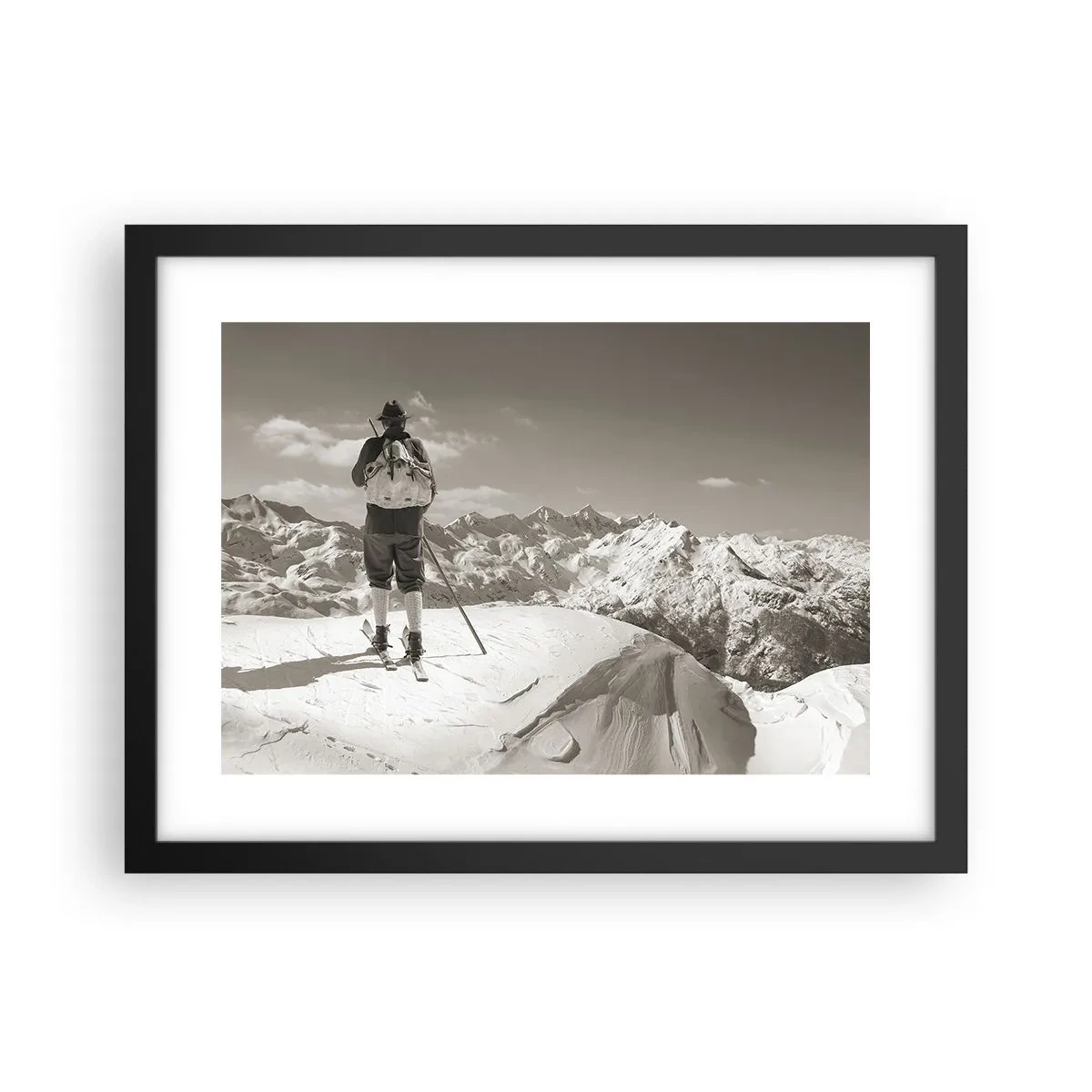 Poster în ramă neagră - Și munții sunt la fel - 40x30 cm