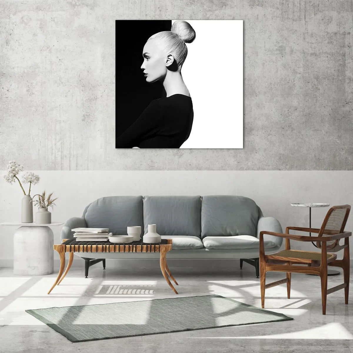 Tablou pe sticlă - Pur și simplu o femeie - 70x70 cm