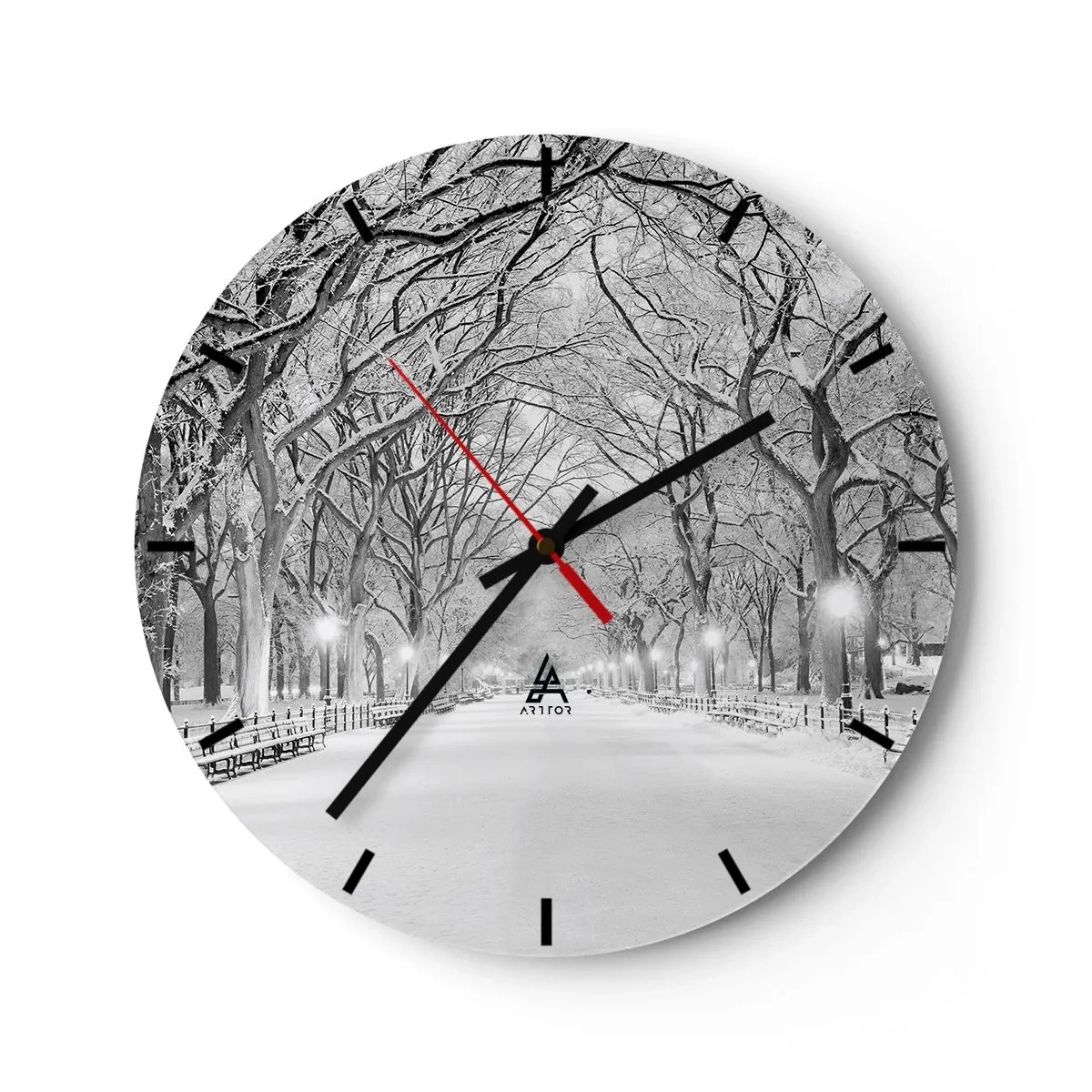 Ceas de perete - Ceas pe sticlă - Alee de copaci de iarnă în parc, luminată de felinare - 30x30cm - Cele patru anotimpuri – iarna - Decorațiune modernă pentru perete pentru living, bucătărie și dormitor ARTTOR
