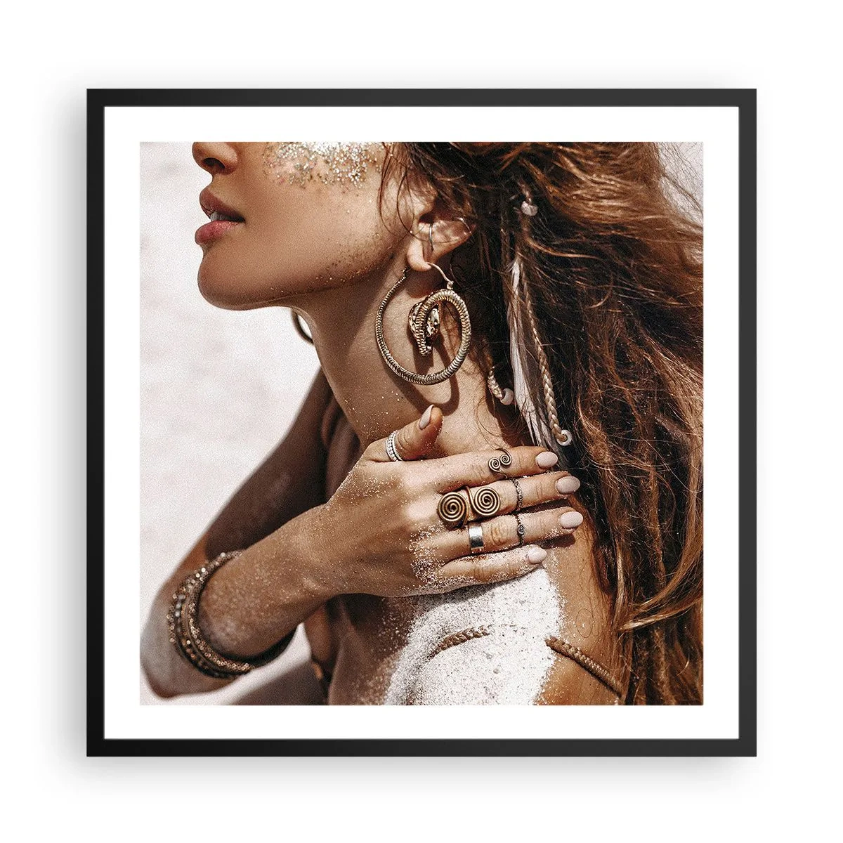 Poster în ramă neagră - Regina plajei sălbatice - 60x60 cm