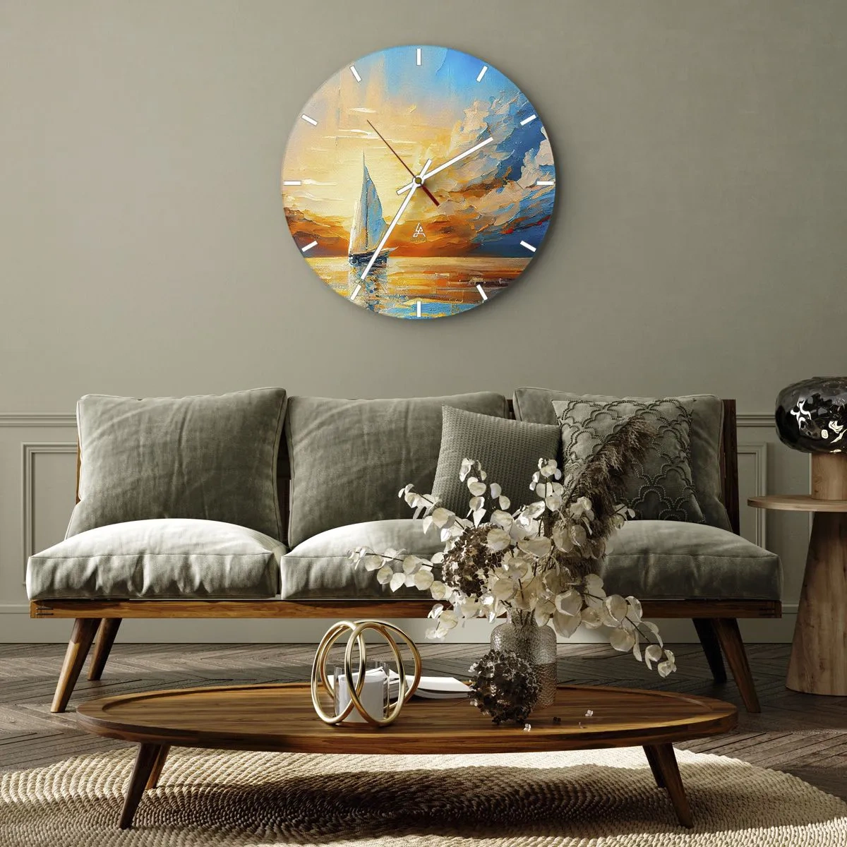 Ceas de perete - Ceas pe sticlă - O barcă cu pânze pe fundalul unui apus de soare auriu peste apă - 30x30cm - Navigare prin aur - Decorațiune modernă pentru perete pentru living, bucătărie și dormitor ARTTOR