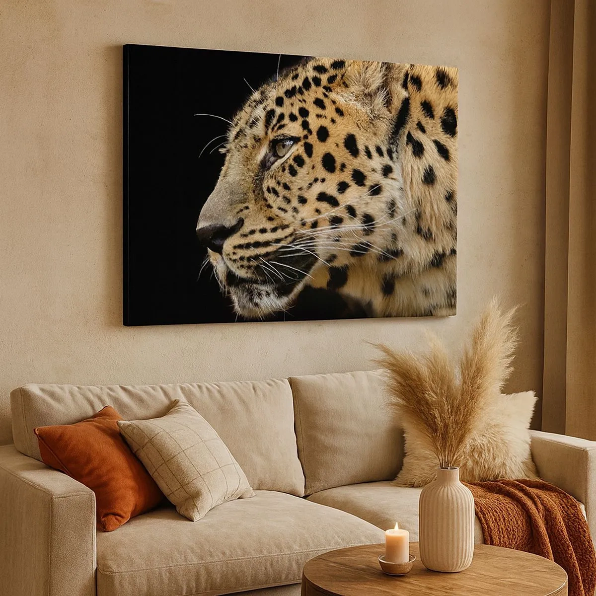 Tablou pe pânză Canvas - Prim-plan al unui cap de leopard pe un fundal negru - 70x50cm - Calm, concentrat, pregătit - Decorațiune modernă pentru perete pentru living și dormitor ARTTOR