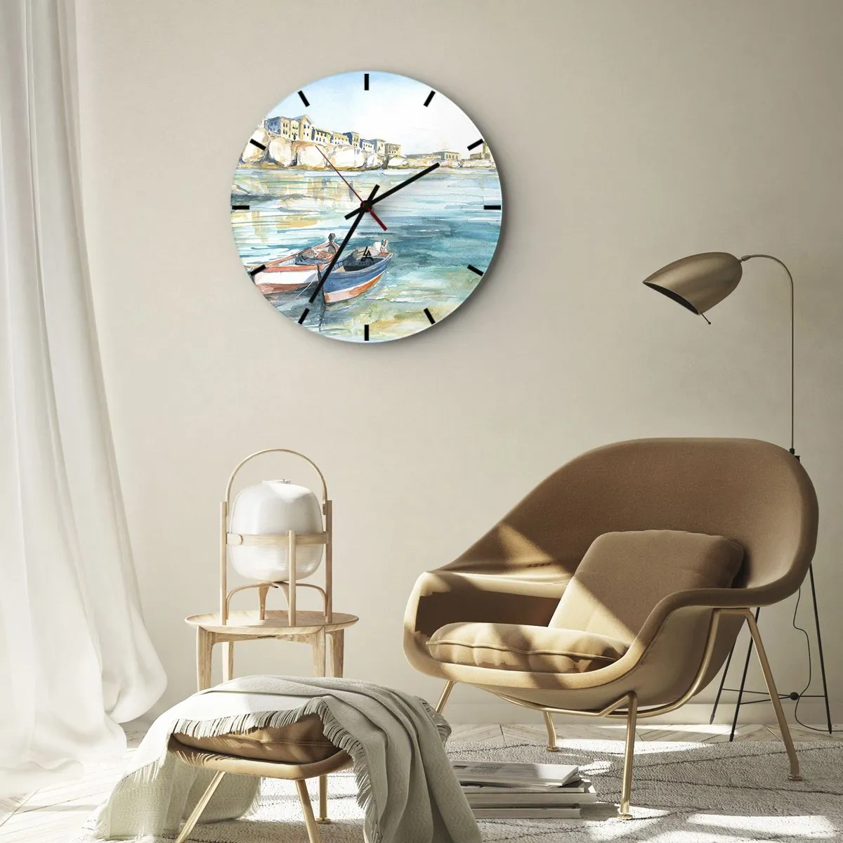 Ceas de perete - Ceas pe sticlă - O vedere în acuarelă a bărcilor pe țărm cu clădiri în fundal. - 30x30cm - Peisaj în azur - Decorațiune modernă pentru perete pentru living, bucătărie și dormitor ARTTOR