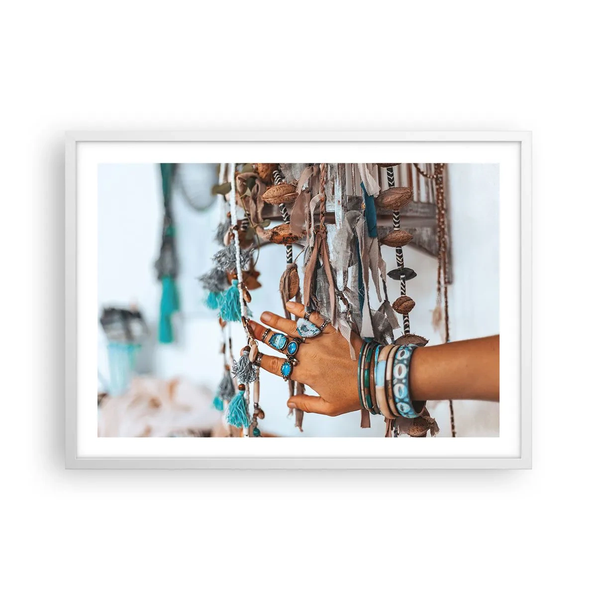 Poster în ramă albă - Comori locale - 70x50 cm