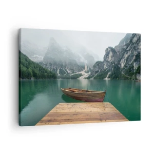 Tablou pe pânză Canvas - O barcă de lemn la un dig pe un lac înconjurat de munți - 70x50cm - Și frunțile mândre - Decorațiune modernă pentru perete pentru living și dormitor ARTTOR