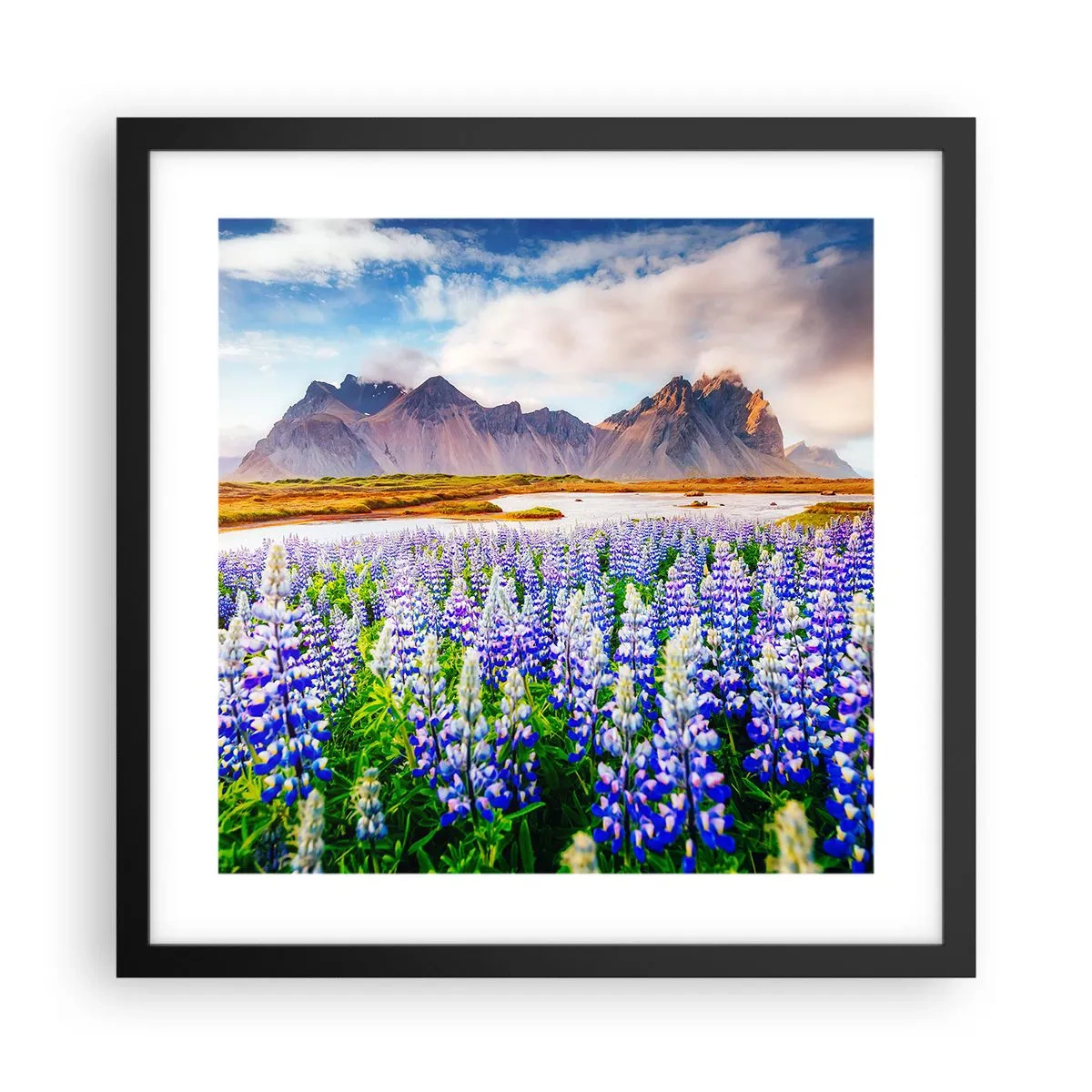 Poster în ramă neagră - Putere și severitate alături de blândețe - 40x40 cm