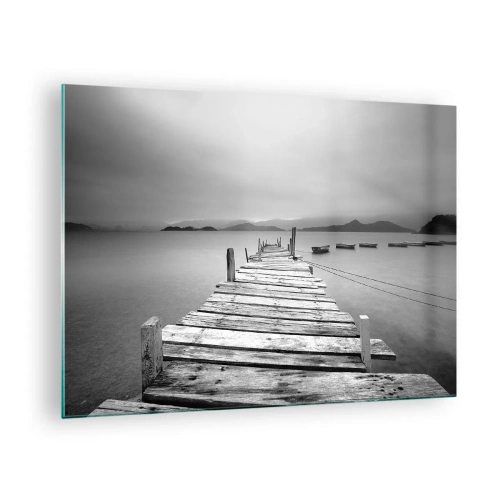 Tablou pe sticlă - Debarcader din lemn peste un lac liniștit, în alb și negru - 70x50cm - Dincolo de munți, dincolo de mări - Decorațiune modernă pentru perete pentru living și dormitor ARTTOR