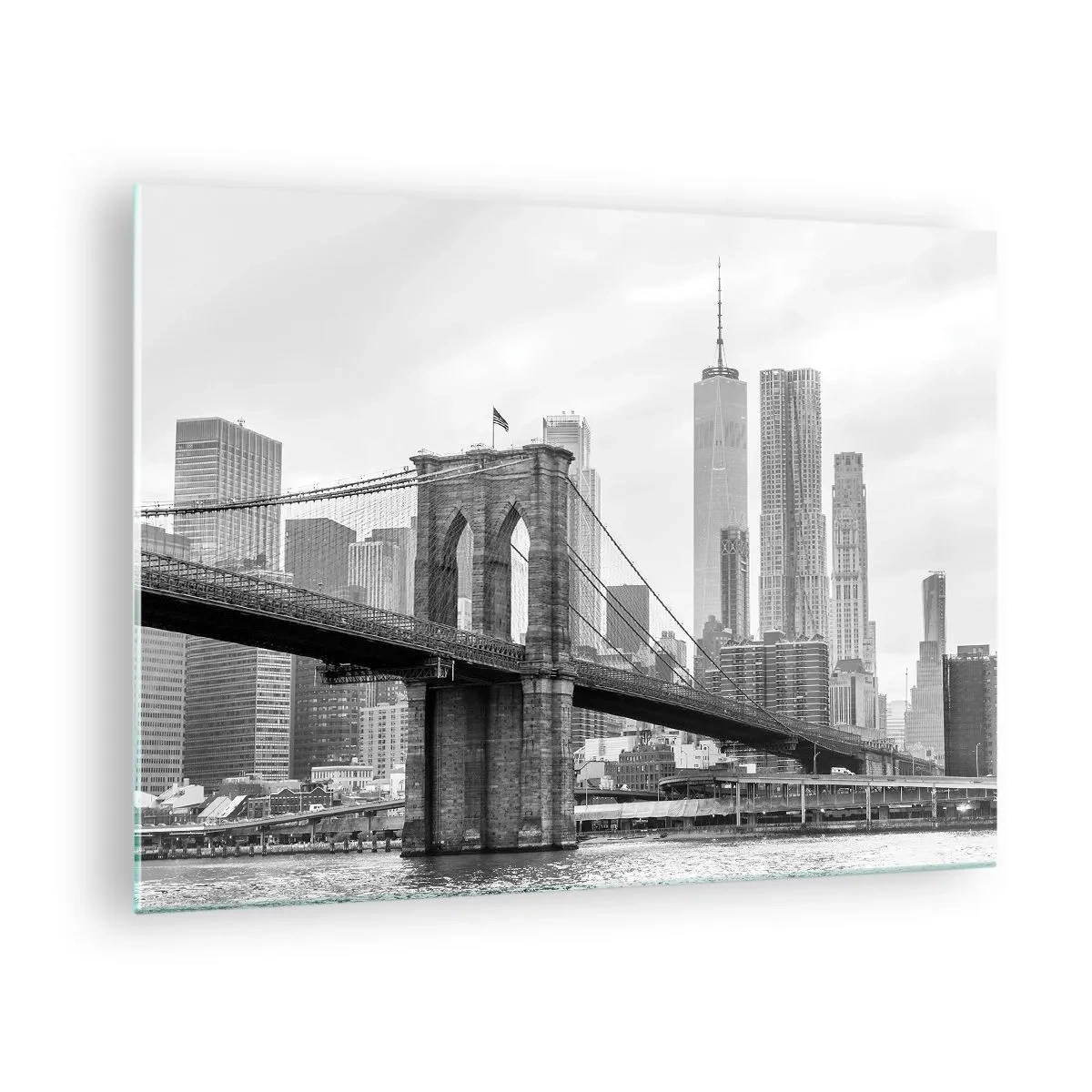 Tablou pe sticlă - Fotografie alb-negru a unui pod și a unui peisaj urban - 70x50cm - New York vibes - Decorațiune modernă pentru perete pentru living și dormitor ARTTOR