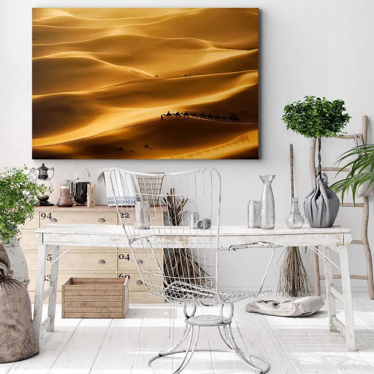 Tablou pe pânză Canvas - O caravană de cămile rătăcind prin dunele aurii ale deșertului. - 70x50cm - Caravana pe valurile deșertului - Decorațiune modernă pentru perete pentru living și dormitor ARTTOR