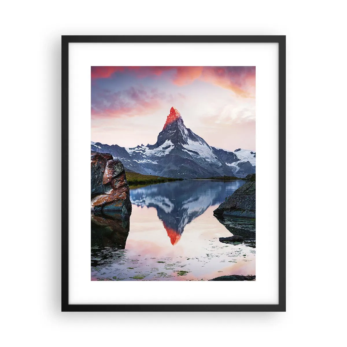 Poster în ramă neagră - Inima munților este fierbinte - 40x50 cm