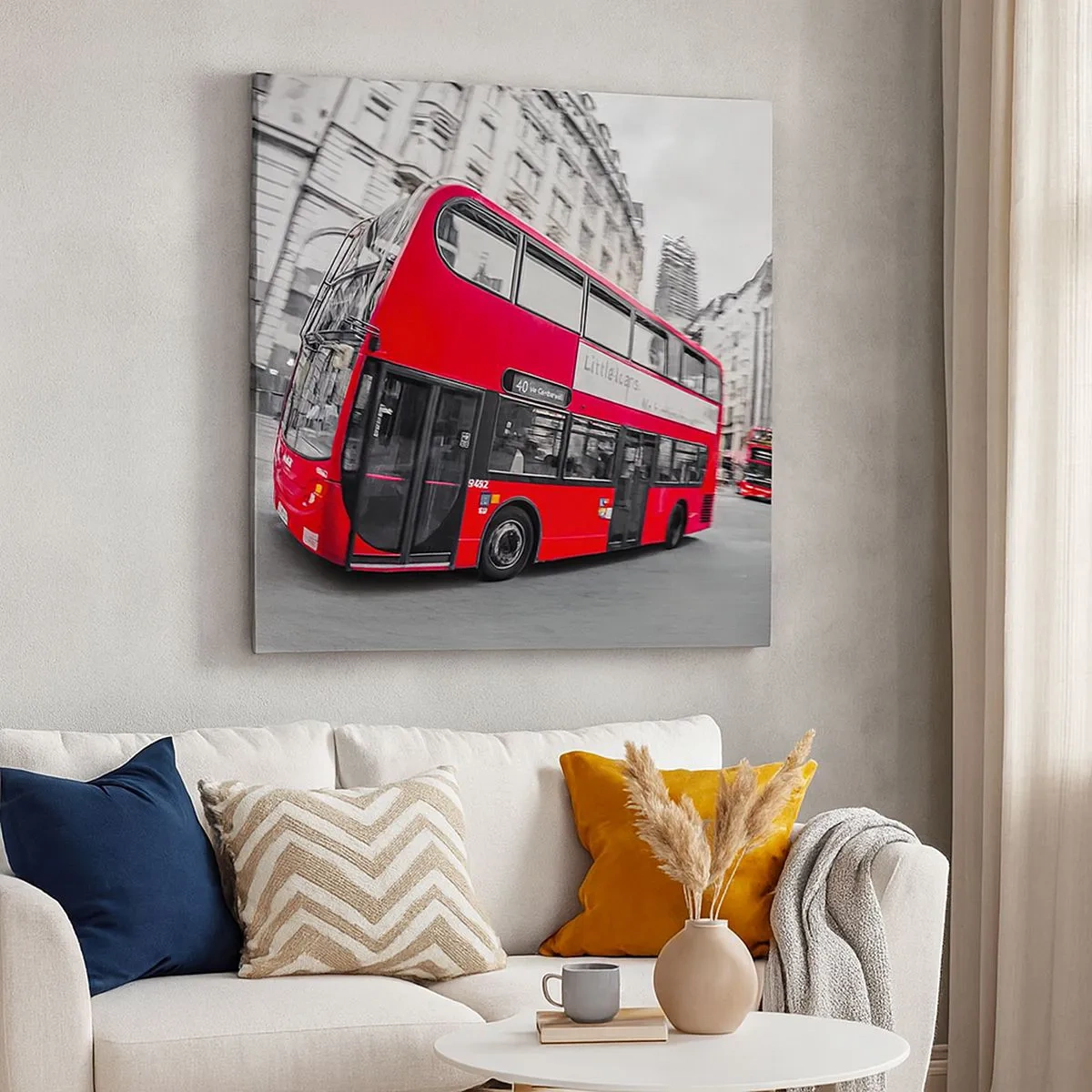 Tablou pe pânză - Londra în mod tradițional - by bus - 30x30 cm