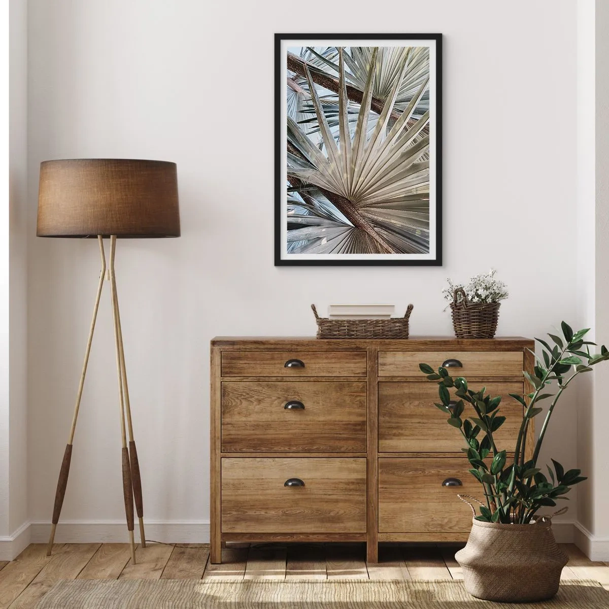 Poster în ramă neagră - Prim-plan cu frunze de palmier în nuanțe pastelate - 50x70cm - Evantaie din tropice - Decorațiune modernă pentru perete pentru living și dormitor ARTTOR