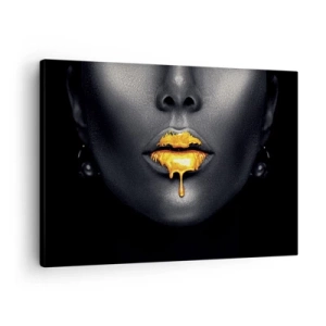 Tablou pe pânză Canvas - Portret negru și auriu al unei femei cu o picătură de aur pe buze - 70x50cm - Buzele de aur - Decorațiune modernă pentru perete pentru living și dormitor ARTTOR