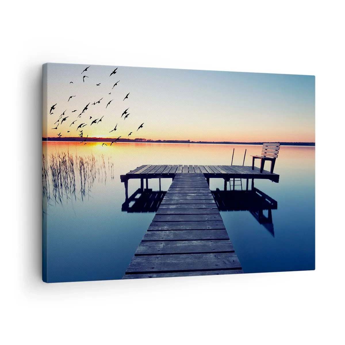 Tablou pe pânză Canvas - Dig de lemn pe un lac la răsăritul soarelui cu păsări - 70x50cm - A fost o zi bună - Decorațiune modernă pentru perete pentru living și dormitor ARTTOR