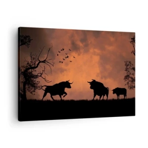 Tablou pe pânză Canvas - Siluete de tauri pe un cer portocaliu la apus - 70x50cm - Spectacolul dramatic al naturii - Decorațiune modernă pentru perete pentru living și dormitor ARTTOR
