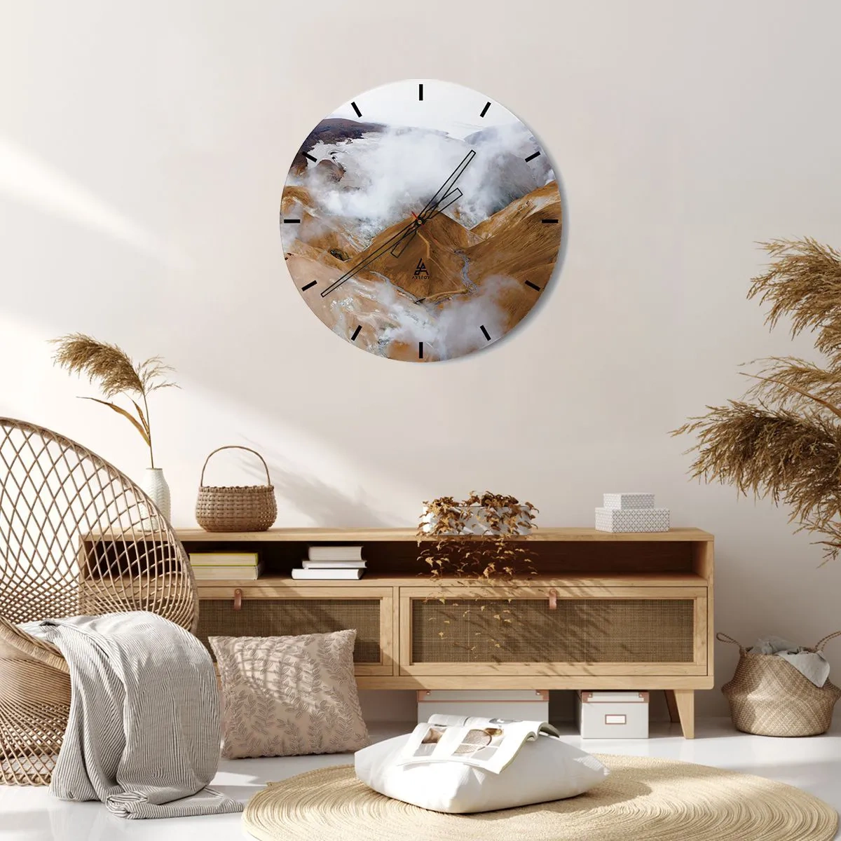 Ceas de perete - Ceas pe sticlă - Peisajul montan al Islandei, cu ceață plutind deasupra văii - 30x30cm - Frumusețea sălbatică a Islandei - Decorațiune modernă pentru perete pentru living, bucătărie și dormitor ARTTOR