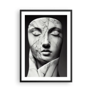 Poster în ramă neagră - Față de sculptură din marmură cu ochii închiși pe fundal negru - 50x70cm - Forme de marmură - Decorațiune modernă pentru perete pentru living și dormitor ARTTOR