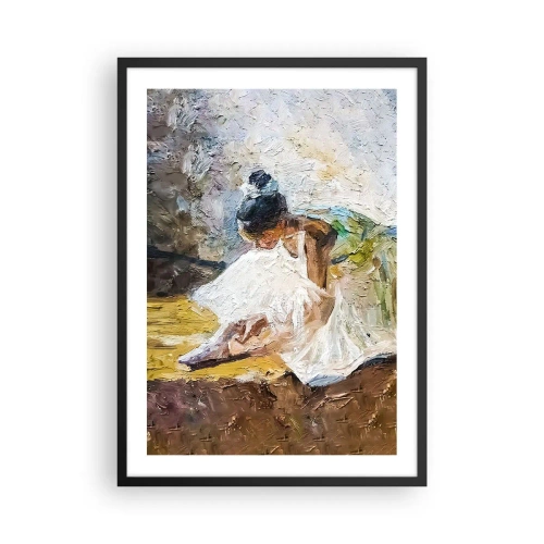 Poster în ramă neagră - O balerină într-o rochie albă se sprijină pe un fundal pictural. - 50x70cm - Dintr-un tablou de Degas - Decorațiune modernă pentru perete pentru living și dormitor ARTTOR