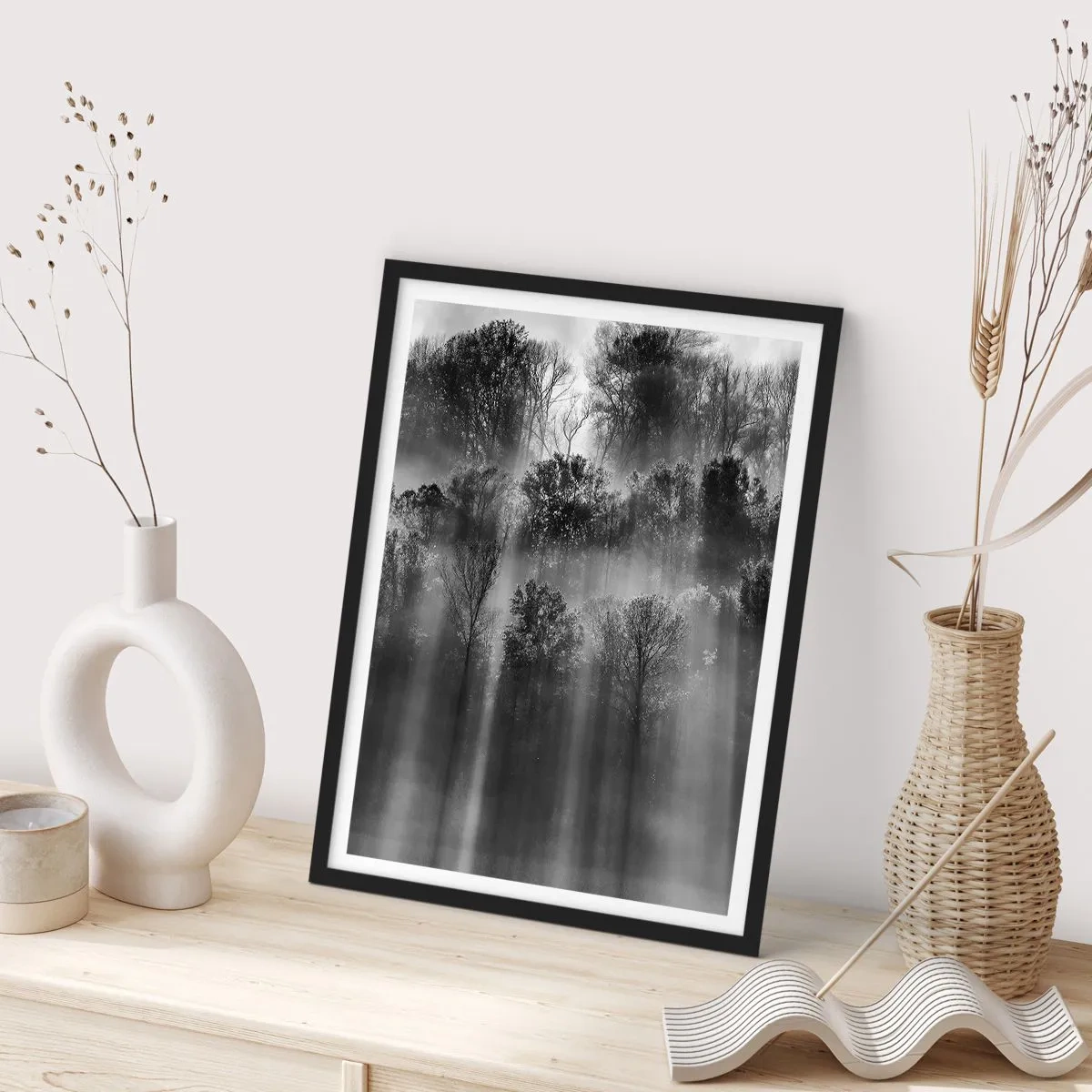 Poster în ramă neagră - În fluxuri de lumină - 61x91 cm