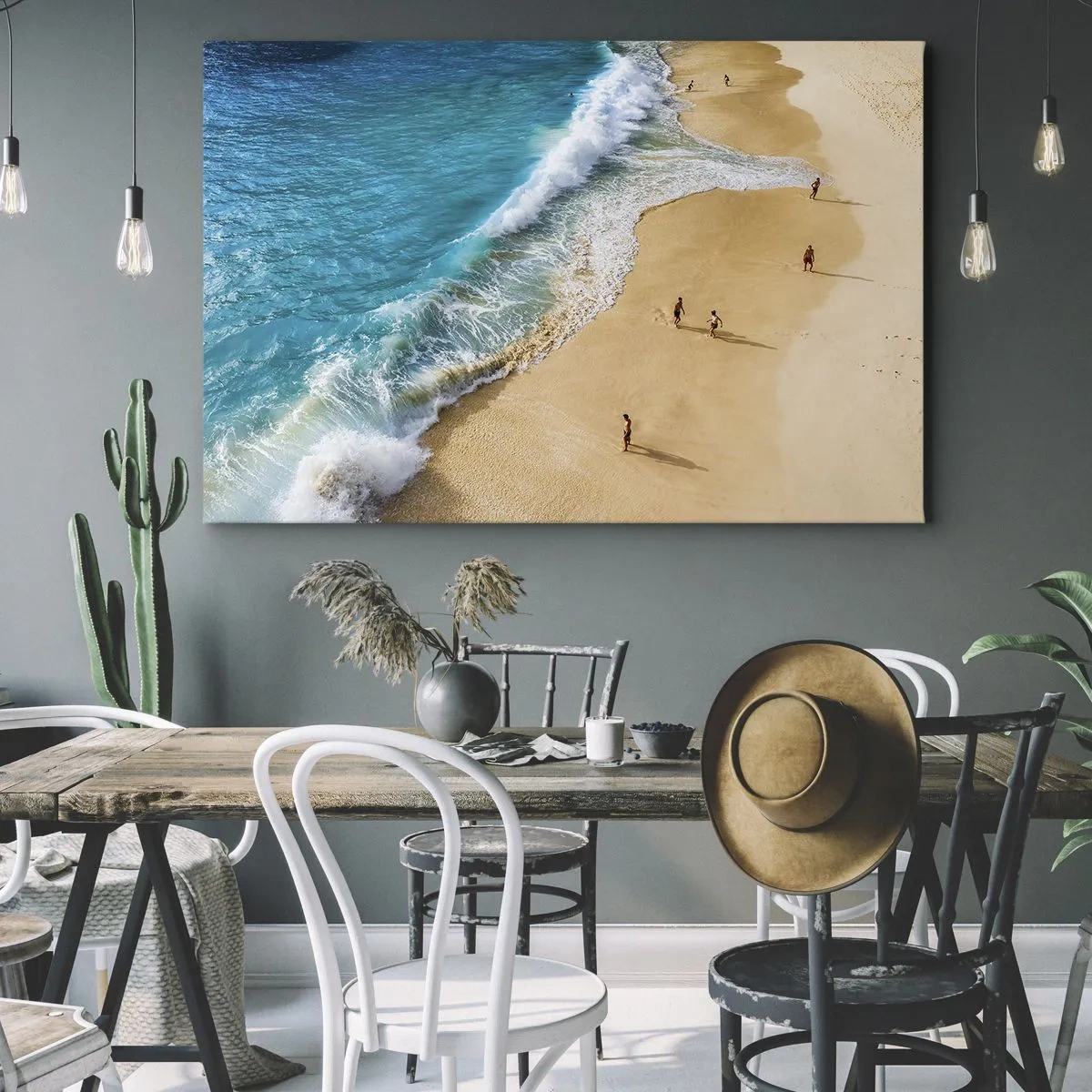 Tablou pe pânză Canvas - O plajă cu apă turcoaz și oameni care se plimbă prin preajmă - 70x50cm - Și apoi soarele, plaja... - Decorațiune modernă pentru perete pentru living și dormitor ARTTOR