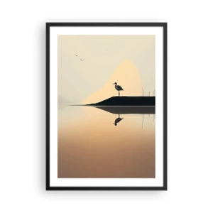 Poster în ramă neagră - O barză stând pe malul unui lac cu reflexia sa în apă - 50x70cm - Domn pe lac - Decorațiune modernă pentru perete pentru living și dormitor ARTTOR