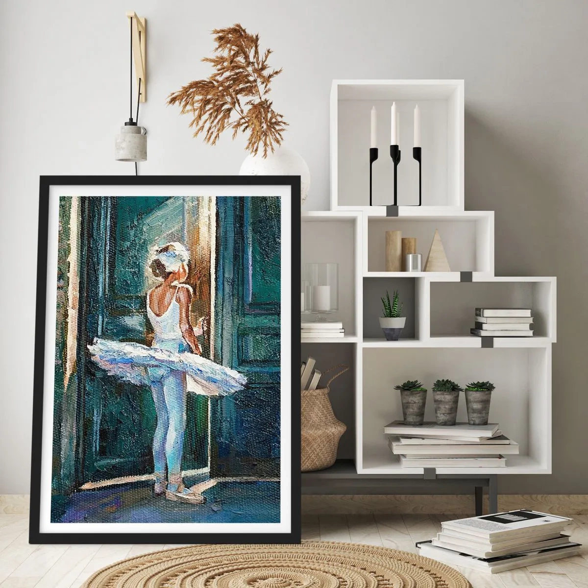 Poster în ramă neagră - Balerină în lumina unei uși în stil impresionist - 50x70cm - Înainte de spectacol - Decorațiune modernă pentru perete pentru living și dormitor ARTTOR