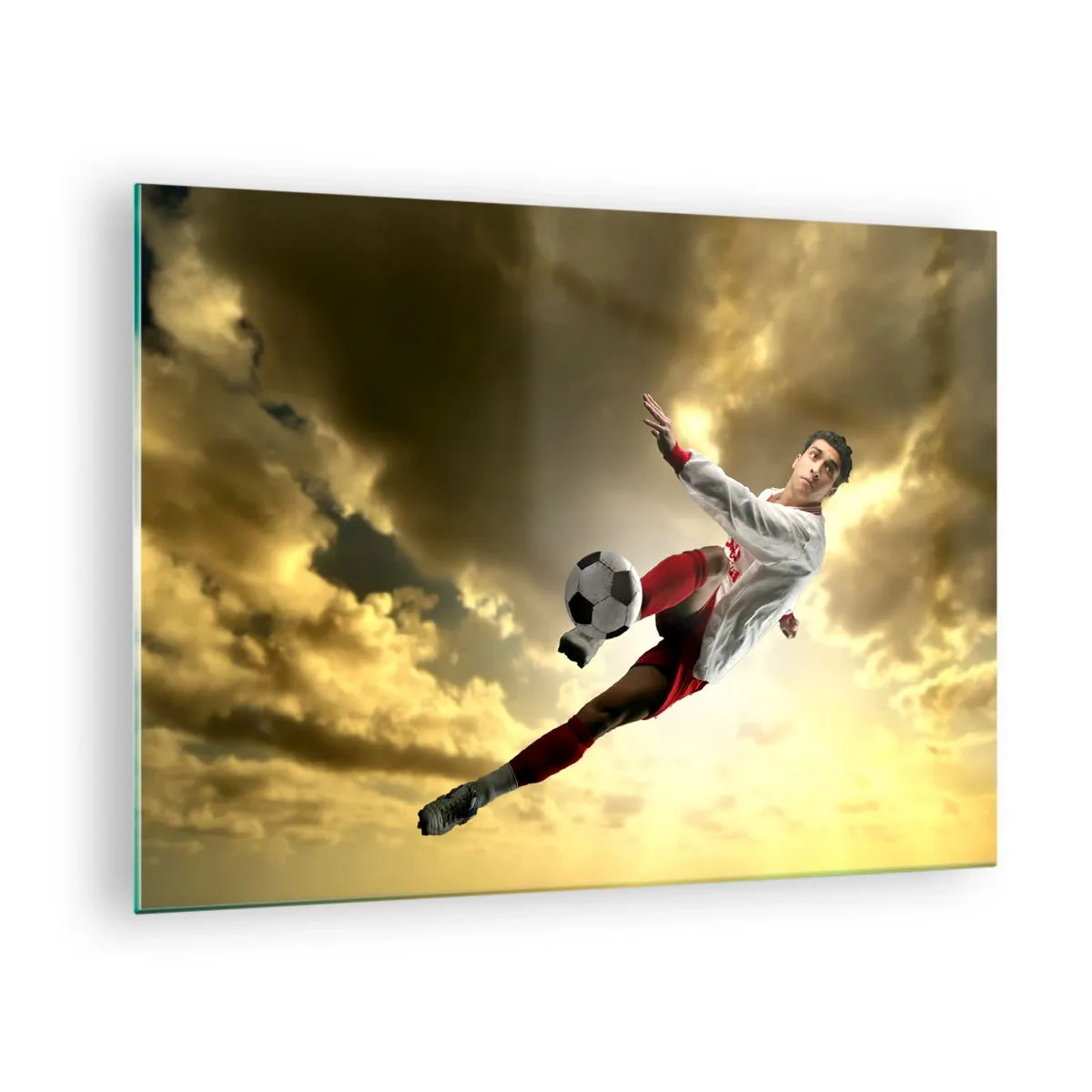 Tablou pe sticlă - Un jucător de fotbal în acțiune pe un cer auriu - 70x50cm - Cerul fotbalului - Decorațiune modernă pentru perete pentru living și dormitor ARTTOR