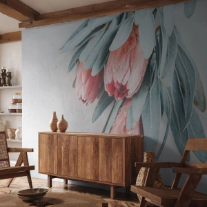 Tapet Standard Eco - Flori de Protea cu frunze albastru-verzui pe un fundal deschis - 100x70cm - Rușinate de propria lor frumusețe - Decorațiune modernă pentru perete pentru living și dormitor ARTTOR