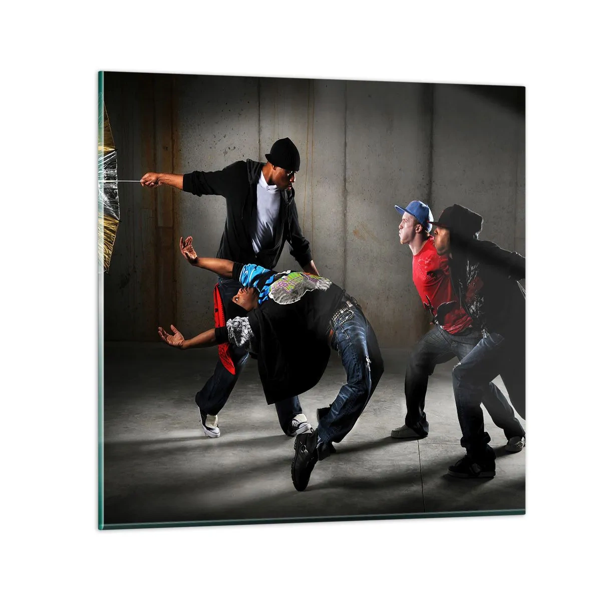 Tablou pe sticlă - Dansând cu vântul străzii - 40x40 cm