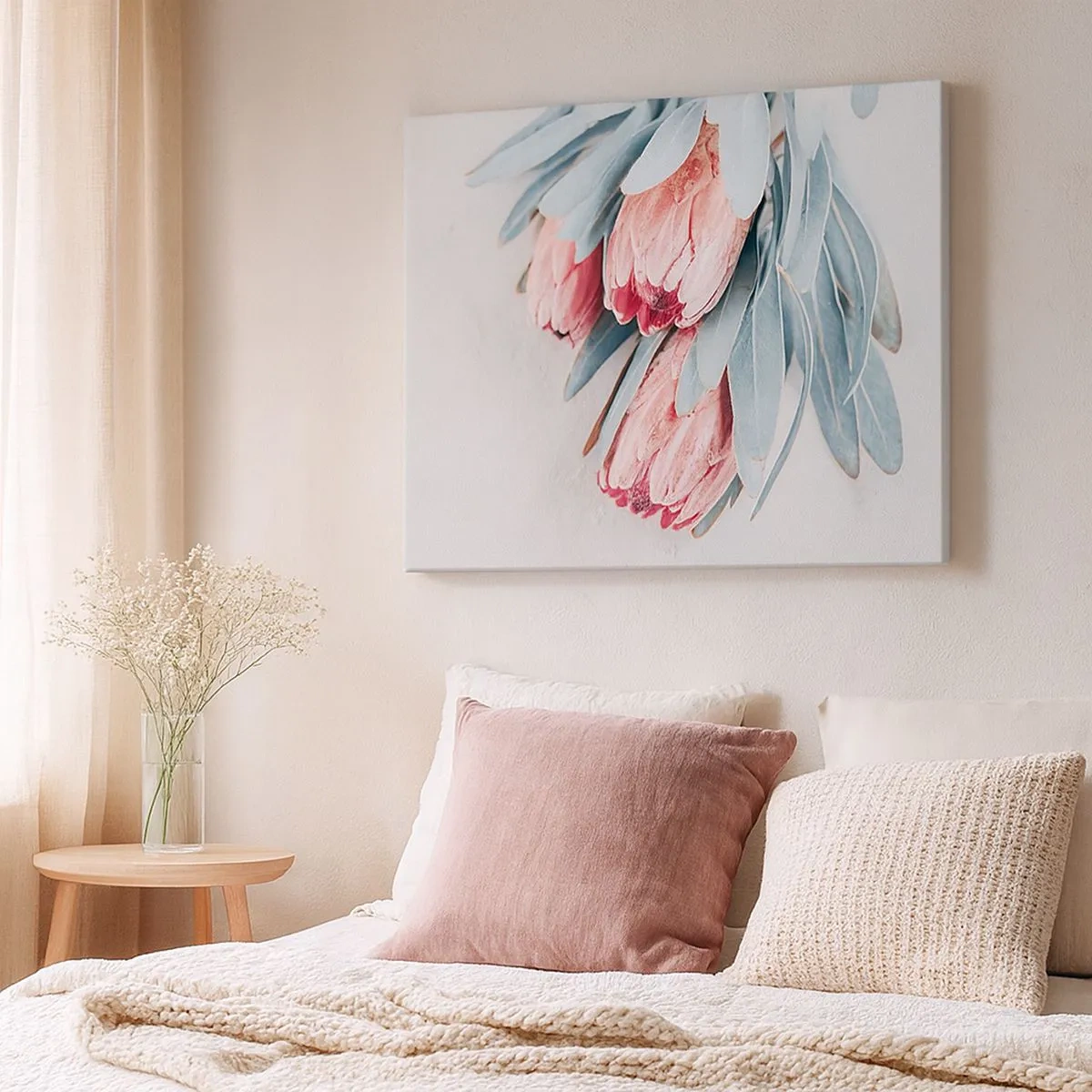 Tablou pe pânză Canvas - Flori subtile de protea roz pe un fundal deschis - 70x50cm - Rușinate de propria lor frumusețe - Decorațiune modernă pentru perete pentru living și dormitor ARTTOR