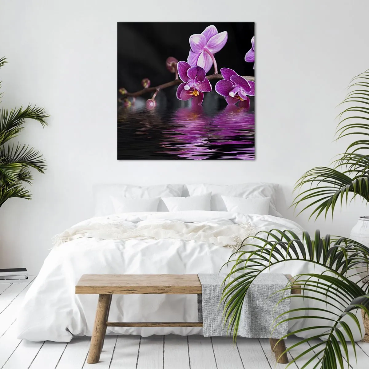 Tablou pe pânză - Reflecție de frumusețe în liliac - 30x30 cm