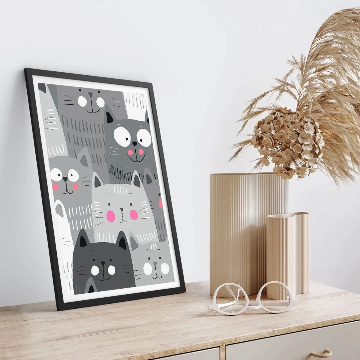 Poster în ramă neagră - Lumea felină - 70x100 cm