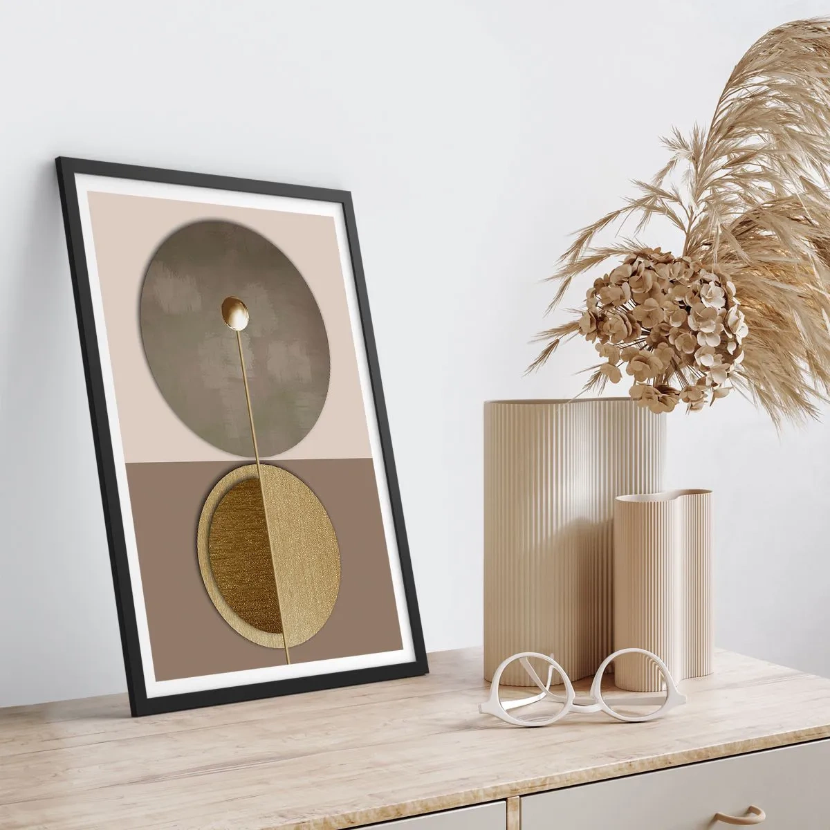 Poster în ramă neagră - Abstracție geometrică modernă în nuanțe de auriu și bej - 50x70cm - Echilibru perfect - Decorațiune modernă pentru perete pentru living și dormitor ARTTOR