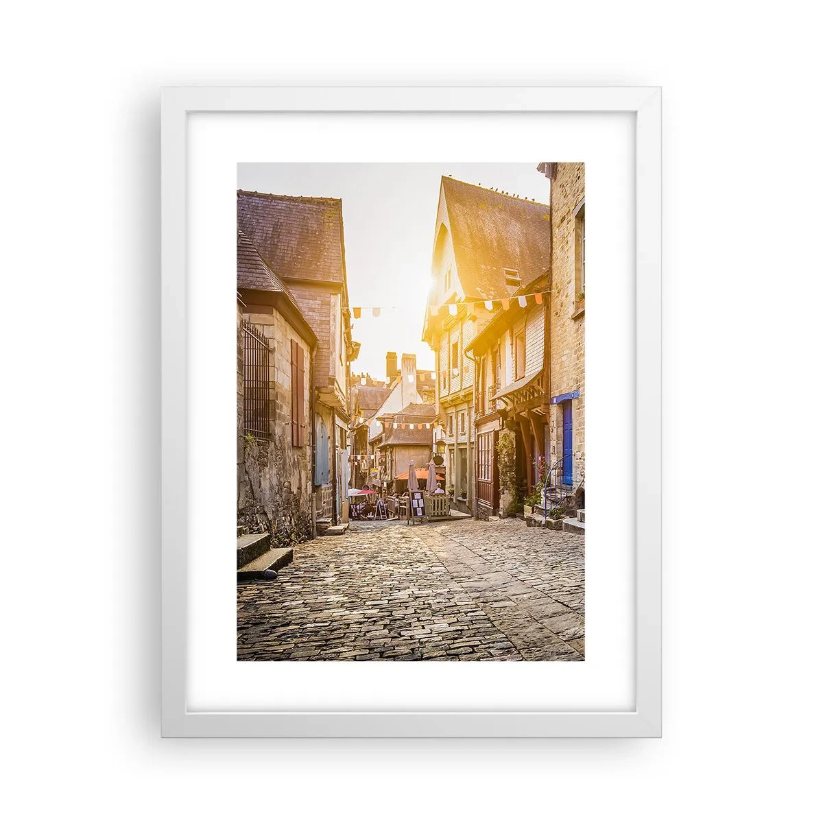 Poster în ramă albă - Fantoma albă a orașului - 30x40 cm