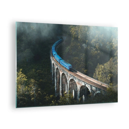 Tablou pe sticlă - Un tren albastru care călătorește de-a lungul unui viaduct de piatră în pădure - 70x50cm - Cu trenul spre natură - Decorațiune modernă pentru perete pentru living și dormitor ARTTOR